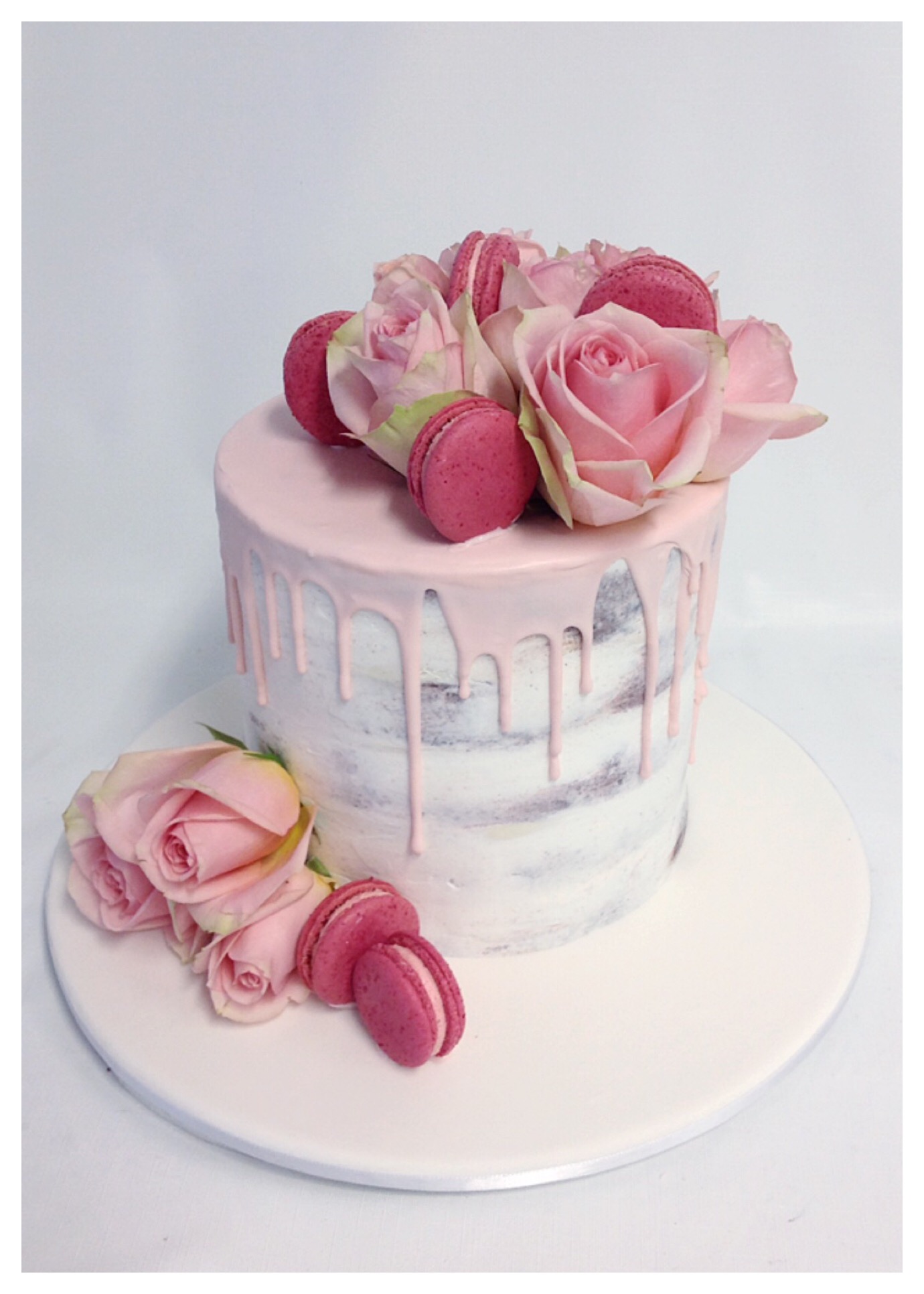 C337 | Mezzapica - Cannoli, Birthday & Wedding Cakes